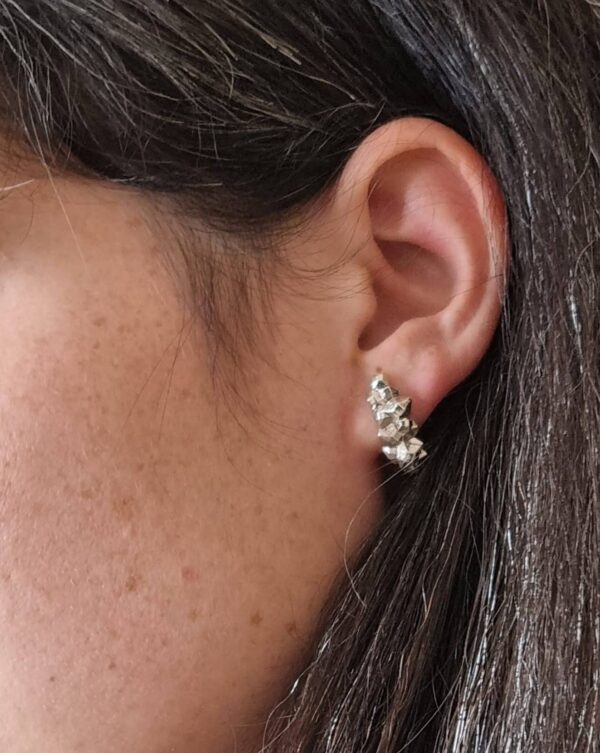 עגילי סלעים חצי סהר כסף