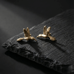 עגילי יונק הדבש בזהב דגם מיני