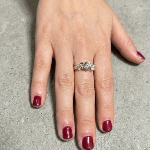 טבעת סלעים משובצת אבן מורגנייט ויהלומים קטנים זהב צהוב 14 קראט