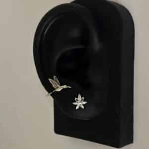 עגילי עלים מכסף בעבודת יד – עגילים צמודים בהשראת הטבע