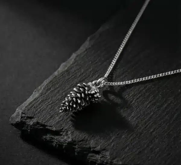 שרשרת עם תליון אצטרובל כסף 925