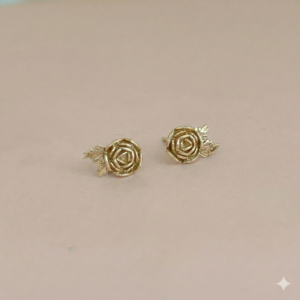 עגילים צמודים פרח הנורית זהב 14 קראט